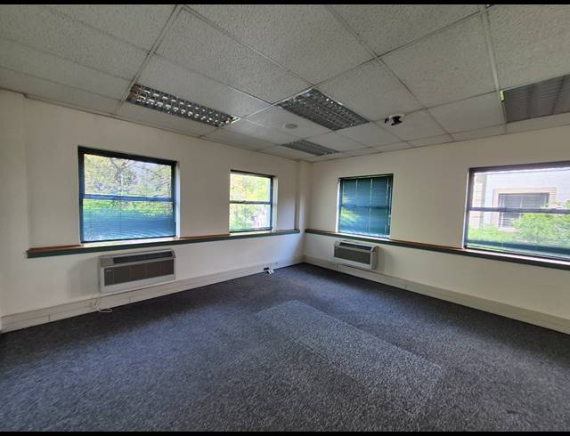 974M² OFFICE TO LET IN SANDTON CENTRAL